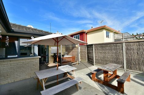 Photo of property in 8 Roberta Crescent, Orewa, 0931