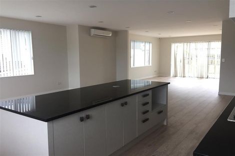 Photo of property in 49 Travis View Drive, Fairview Heights, Auckland, 0632