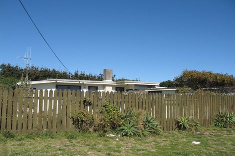 Photo of property in 36 Himatangi Street, Himatangi Beach, Foxton, 4891