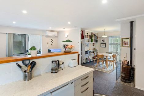 Photo of property in 35 Pehi Kupa Street, Waikanae, 5036