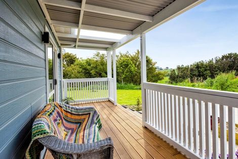 Photo of property in 43a Rawhitiroa Road, Eltham, 4398