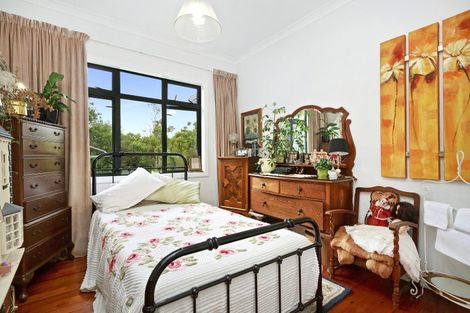 Photo of property in 25 Kahikatea Lane, Brown Owl, Upper Hutt, 5018