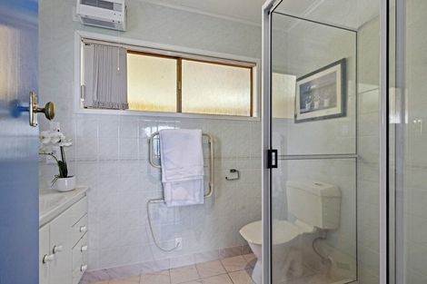 Photo of property in 801 East Coast Road, Northcross, Auckland, 0630