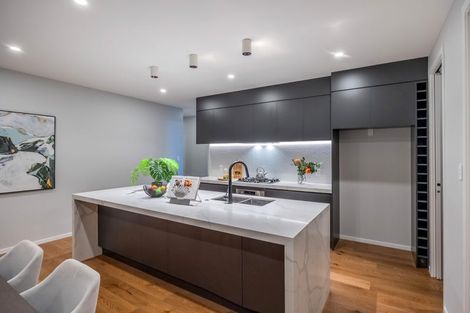 Photo of property in 15 Mcindoe Road, Kumeu, 0810