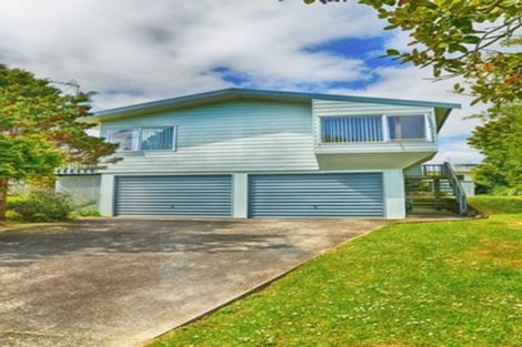Photo of property in 4 Dalmahoy Place, Wattle Downs, Auckland, 2103