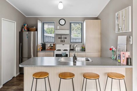 Photo of property in 7 Eruini Street, Waikanae Beach, Waikanae, 5036