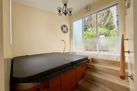 Photo of property in 18 Karachi Crescent, Khandallah, Wellington, 6035