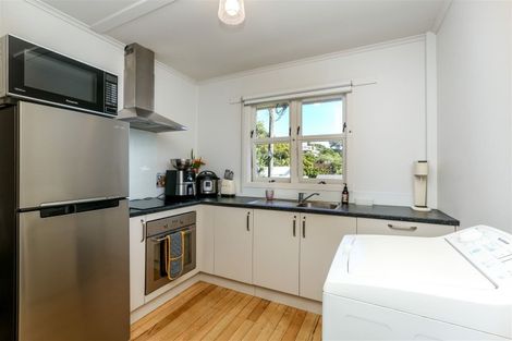 Photo of property in 220 Powderham Street, New Plymouth, 4310