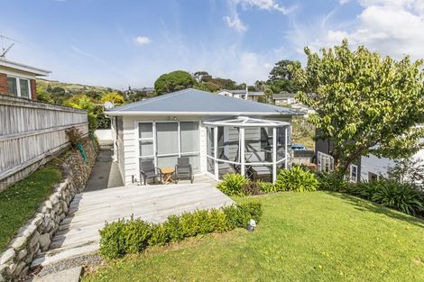 Photo of property in 13 Kowhai Street, Tawa, Wellington, 5028
