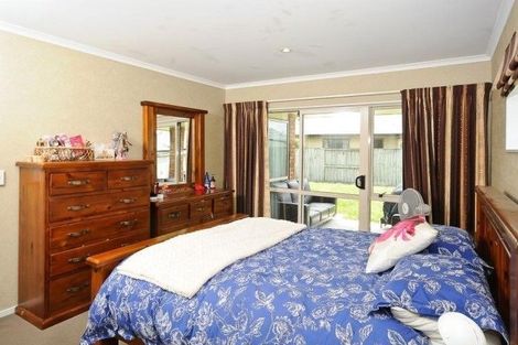 Photo of property in 3 Whitford Place, Rototuna North, Hamilton, 3210