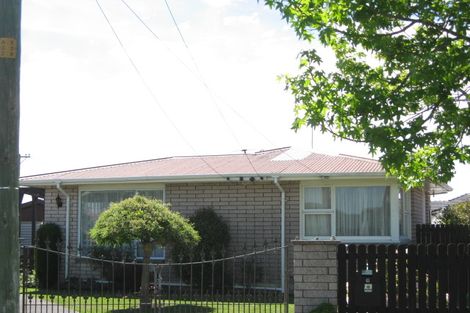 Photo of property in 6 Craig Place, Redwood, Christchurch, 8051