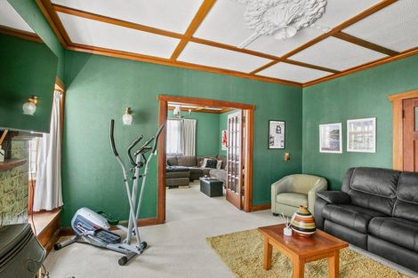 Photo of property in 12 Mangorei Road, Strandon, New Plymouth, 4312