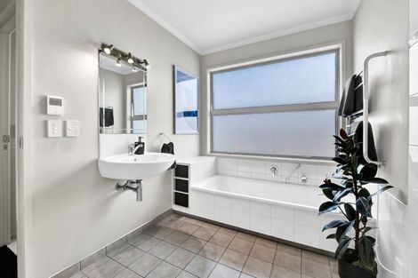 Photo of property in 3b Sunset Street, Bell Block, New Plymouth, 4312