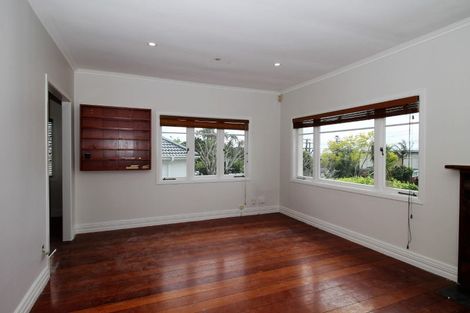 Photo of property in 1/21 Grande Vue Road, Hillpark, Auckland, 2102