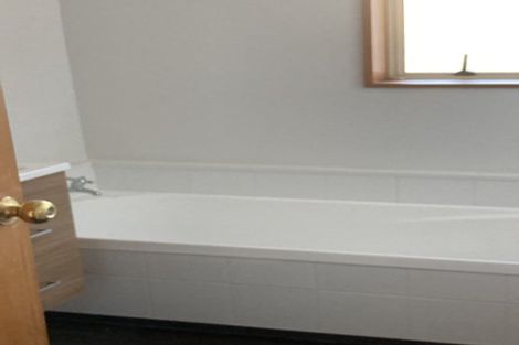 Photo of property in 19 Orlando Crescent, Waimairi Beach, Christchurch, 8083