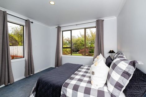 Photo of property in 3 Memorial Park Avenue, Haumoana, 4102