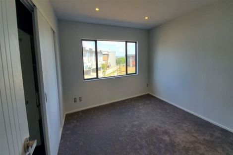 Photo of property in 44 Bordeaux Parade, Te Atatu South, Auckland, 0610