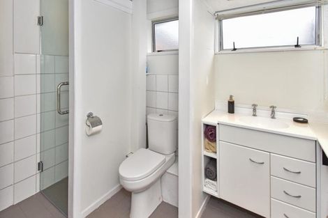 Photo of property in 10 Harford Place, Pakuranga Heights, Auckland, 2010