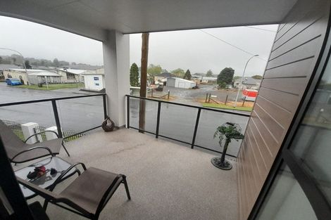 Photo of property in 2/10 Saint Stephens Avenue, Tuakau, 2121