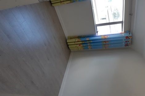 Photo of property in 102 Tamahere Drive, Glenfield, Auckland, 0629