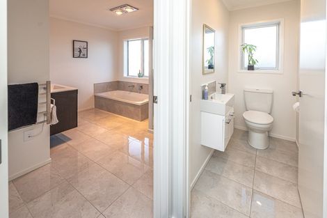 Photo of property in 16 Magnolia Crescent, Tawhero, Whanganui, 4501