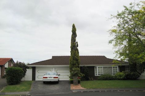 Photo of property in 8 Cadenza Place, Conifer Grove, Takanini, 2112