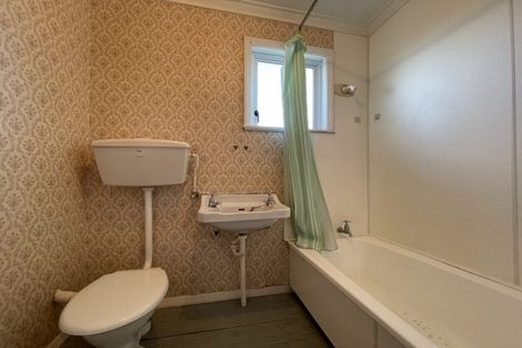 Photo of property in 87 Featherston Street, Takaro, Palmerston North, 4412