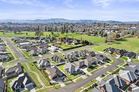 Photo of property in 10 Jarrett Terrace, Leamington, Cambridge, 3432