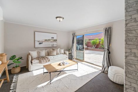 Photo of property in 30 Mcleod Place, Papamoa Beach, Papamoa, 3118