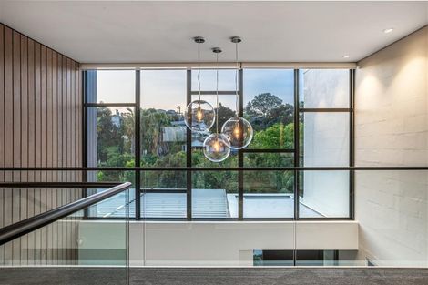 Photo of property in 2a Peter Terrace, Castor Bay, Auckland, 0620