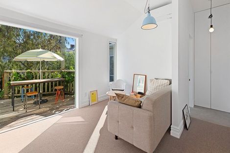 Photo of property in 32 Aro Street, Aro Valley, Wellington, 6021