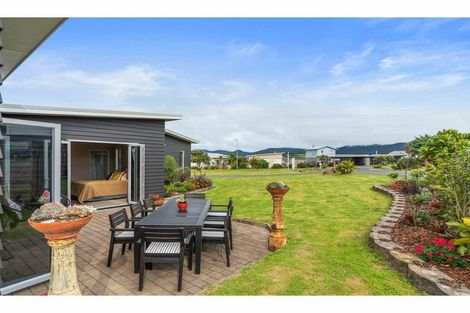 Photo of property in 2 Beachcomber Road, Mangawhai Heads, Mangawhai, 0505