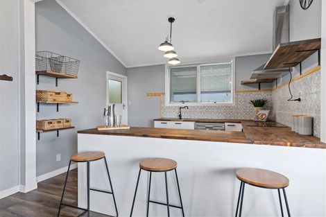 Photo of property in 28 Stirling Street, Te Aroha, 3320