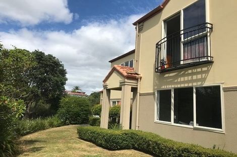 Photo of property in 18 Stolford Crescent, New Lynn, Auckland, 0600