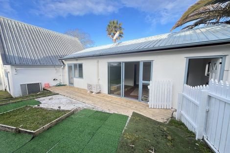 Photo of property in 25 Fearnley Grove, Albany, Auckland, 0632