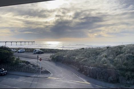 Photo of property in 2/232 Marine Parade, New Brighton, Christchurch, 8061
