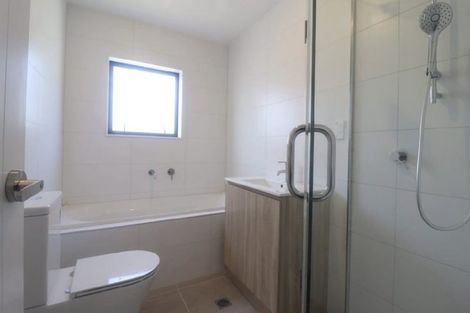 Photo of property in 44 Edgeworth Road, Glenfield, Auckland, 0629