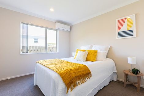 Photo of property in 18 Erlestoke Crescent, Churton Park, Wellington, 6037