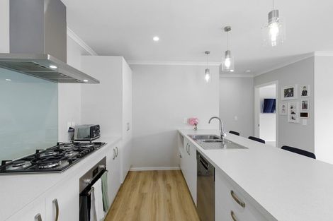 Photo of property in 6 Te Ara O Roimata, Wainuiomata, Lower Hutt, 5014