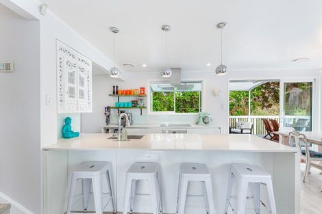 Photo of property in 59 Weatherly Road, Torbay, Auckland, 0630