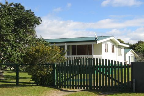 Photo of property in 13 Dey Street, Mangawhai Heads, Mangawhai, 0505