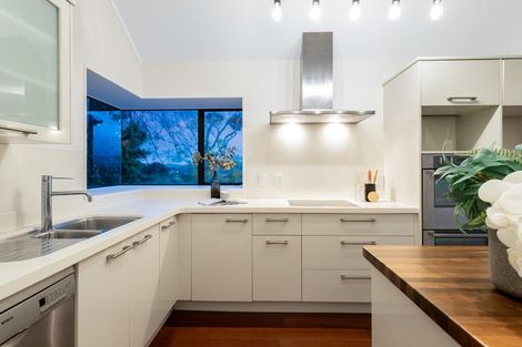 Photo of property in 5 Furneaux Grove, Whitby, Porirua, 5024