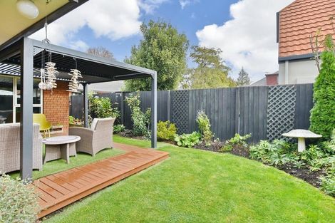 Photo of property in 2/43 Kedleston Drive, Avonhead, Christchurch, 8042