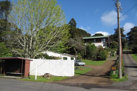 Photo of property in 689 Huia Road, Parau, Auckland, 0604