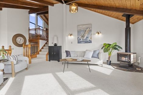 Photo of property in 26 Pacific Parade, Army Bay, Whangaparaoa, 0930