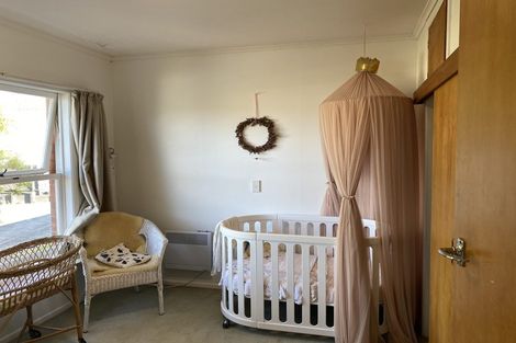 Photo of property in 1/24 Knights Road, Rothesay Bay, Auckland, 0630