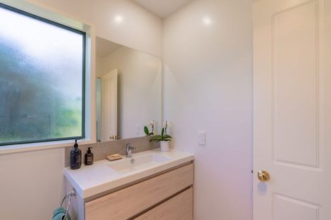 Photo of property in 132 Round Hill Road, Loburn, 7472