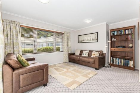 Photo of property in 3 Romney Square, Tawa, Wellington, 5028