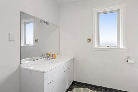 Photo of property in 1/2 Tothill Place, Papanui, Christchurch, 8053