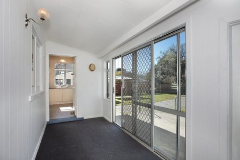 Photo of property in 46 Bridge Street, Bulls, 4818